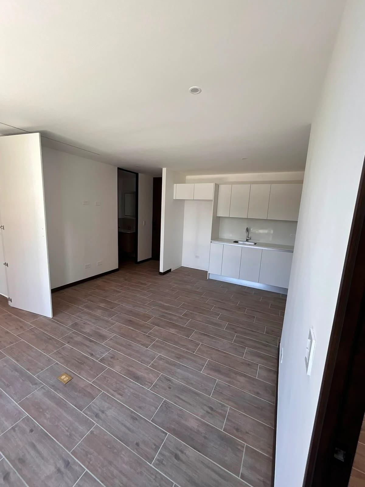 Apartamento en alquiler edificio El Ferran 2 zona 14 — Apartamento en Alquiler en Zona 14, Guatemala, Ciudad — foto 7 de 17