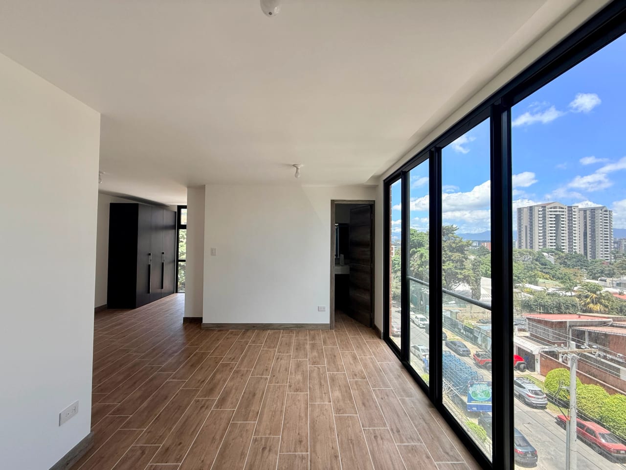 Apartamento en alquiler edifcio Kiintea zona 15 — Apartamento en Alquiler en Zona 15, Guatemala, Ciudad — foto 4 de 9