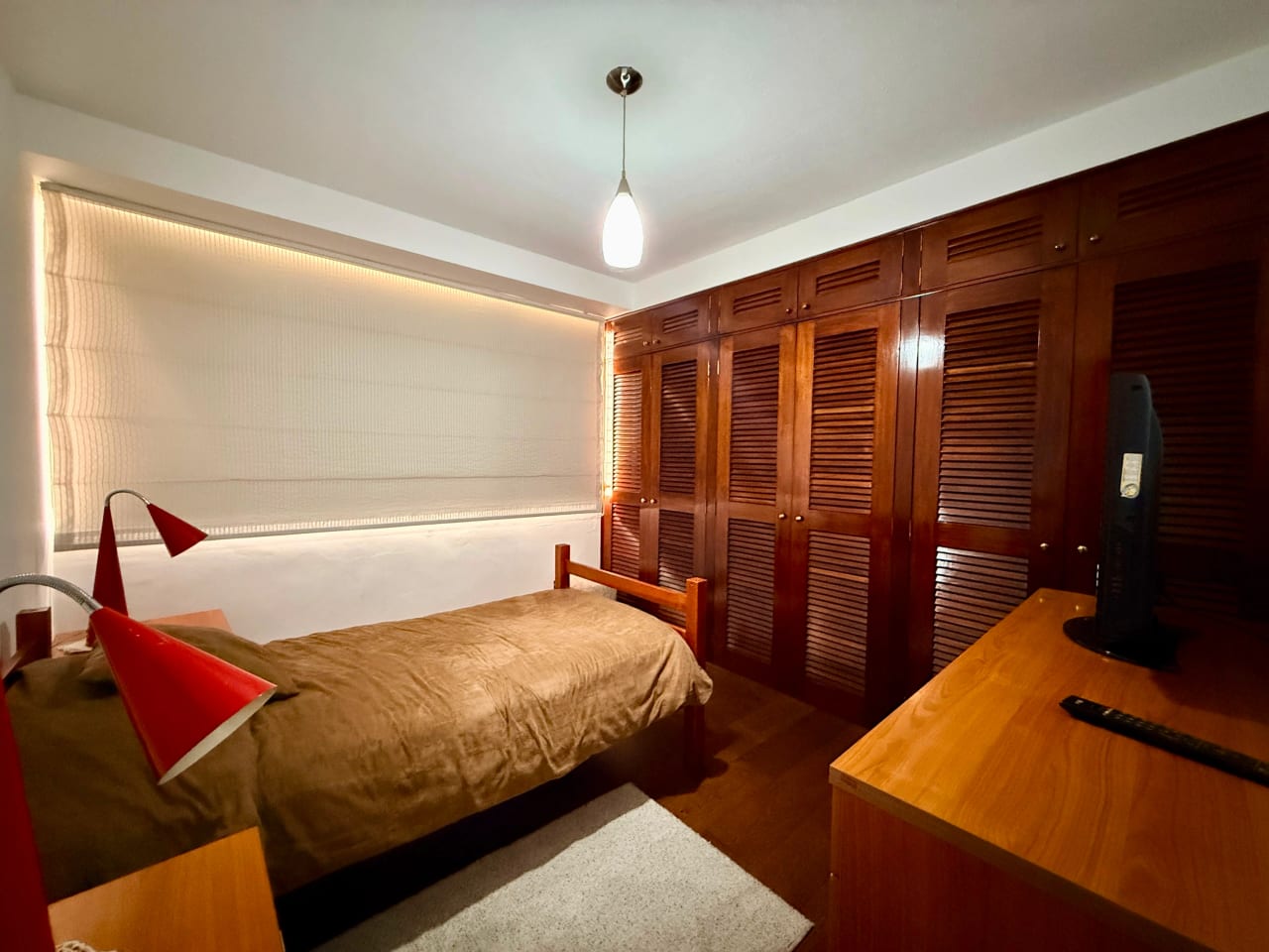 Apartamento amueblado en alquiler en Moradas del Acueducto zona 10 — Apartamento en Alquiler en Zona 10, Guatemala, Ciudad — foto 10 de 17