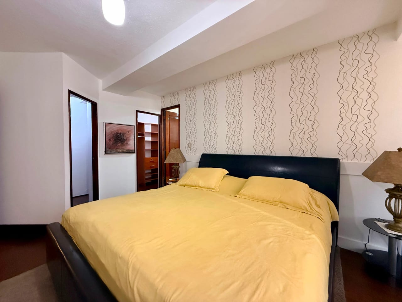 Apartamento amueblado en alquiler en Moradas del Acueducto zona 10 — Apartamento en Alquiler en Zona 10, Guatemala, Ciudad — foto 12 de 17