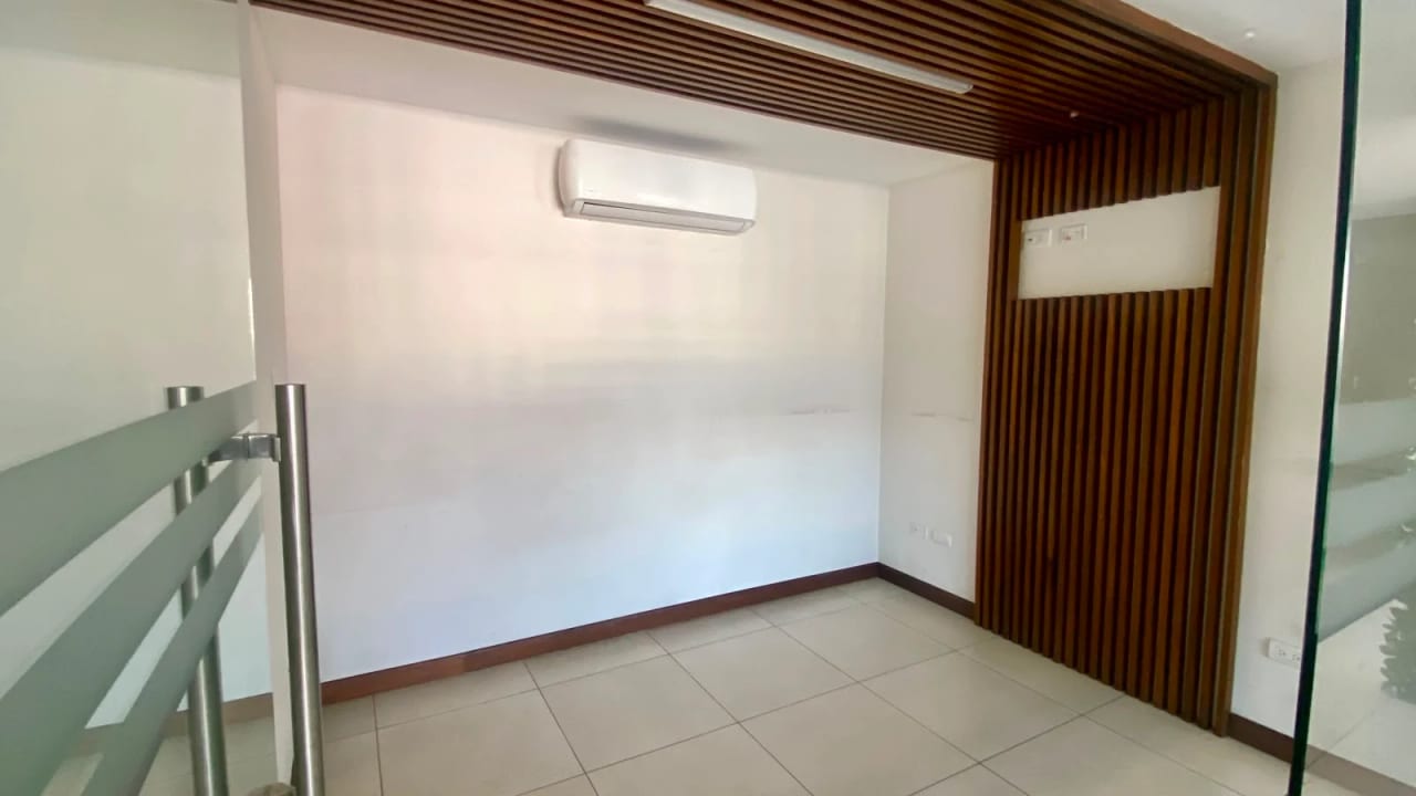 Oficina en alquiler edifcio Geminis zona 10 — Oficina en Alquiler en Zona 10, Guatemala, Ciudad — foto 11 de 17