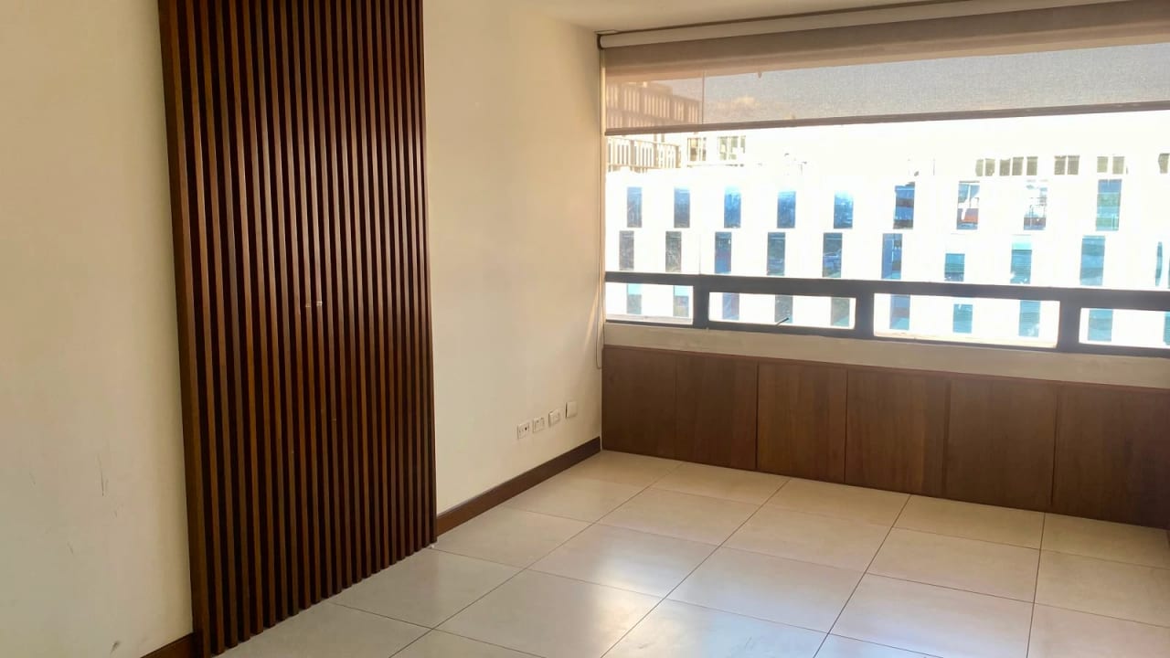 Oficina en alquiler edifcio Geminis zona 10 — Oficina en Alquiler en Zona 10, Guatemala, Ciudad — foto 14 de 17