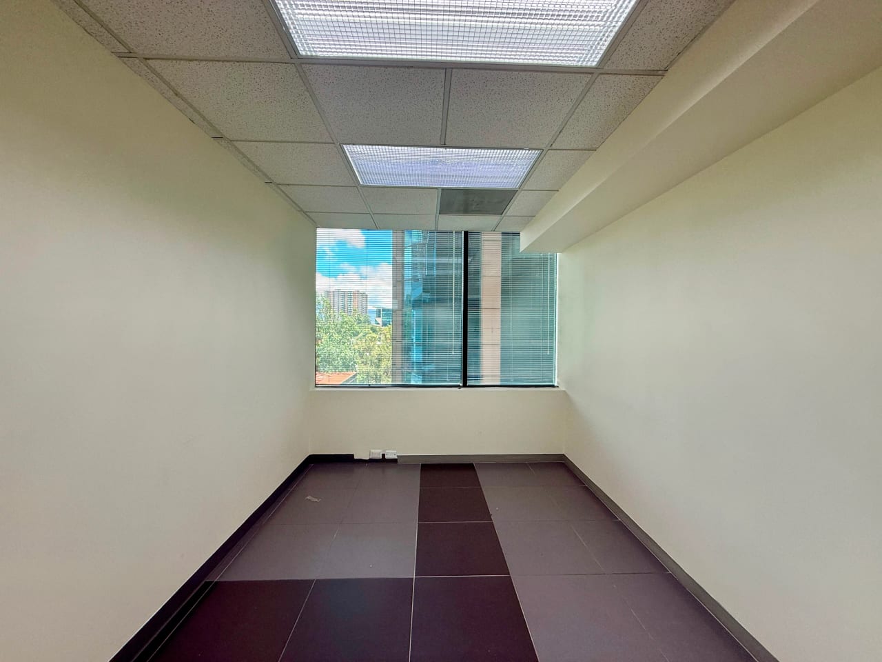 Oficina en venta en Europlza zona 14 — Oficina en Venta en Zona 14, Guatemala, Ciudad — foto 6 de 17