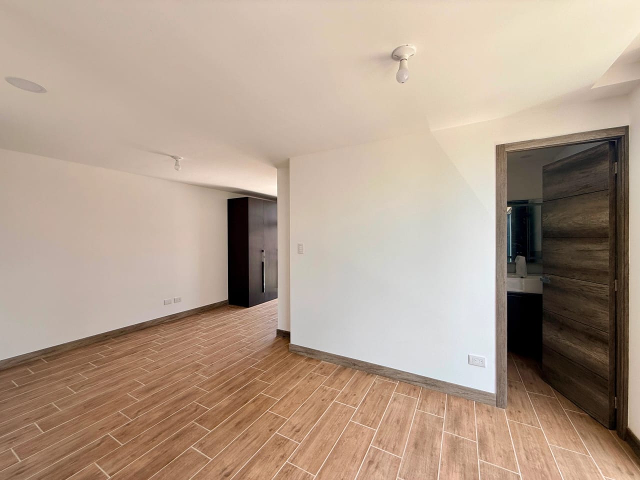Apartamento en alquiler edificio Kiintea zona 15 — Apartamento en Alquiler en Zona 15, Guatemala, Ciudad — foto 3 de 9