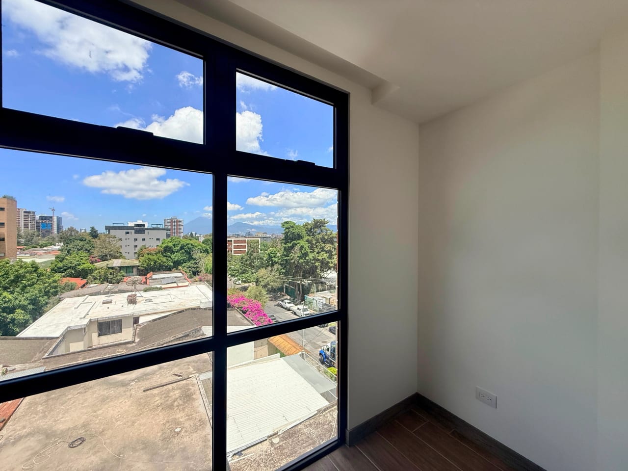 Apartamento en alquiler edificio Kiintea zona 15 — Apartamento en Alquiler en Zona 15, Guatemala, Ciudad — foto 5 de 9