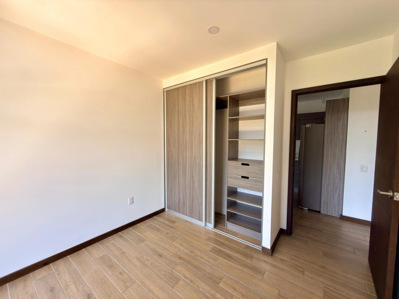 Apartamento en alquiler en edifcio O2 km 14.5 Carretera Salvador — Apartamento en Venta en Carretera a El Salvador, Guatemala, Ciudad — foto 5 de 17