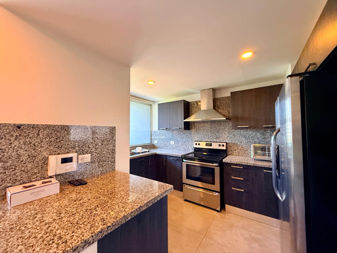 Apartamento amueblado en alquiler en Santa Sofia zona 10 — Apartamento en Alquiler en Zona 10, Guatemala, Ciudad — foto 4 de 17