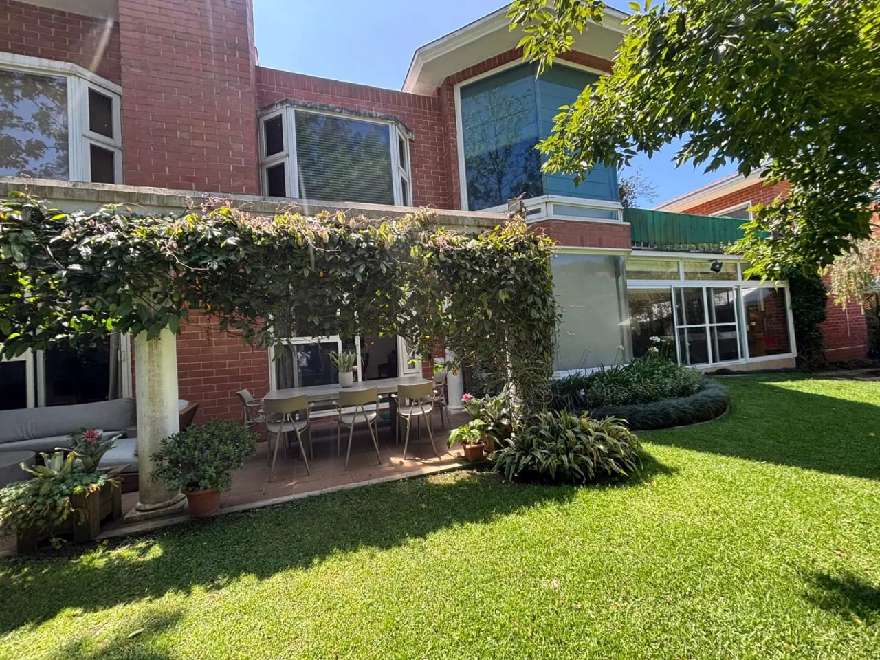Vendo cas en Colinas Castel Carretera Salvador — Casa en Venta en Carretera a El Salvador, Guatemala, Ciudad — foto 1 de 17