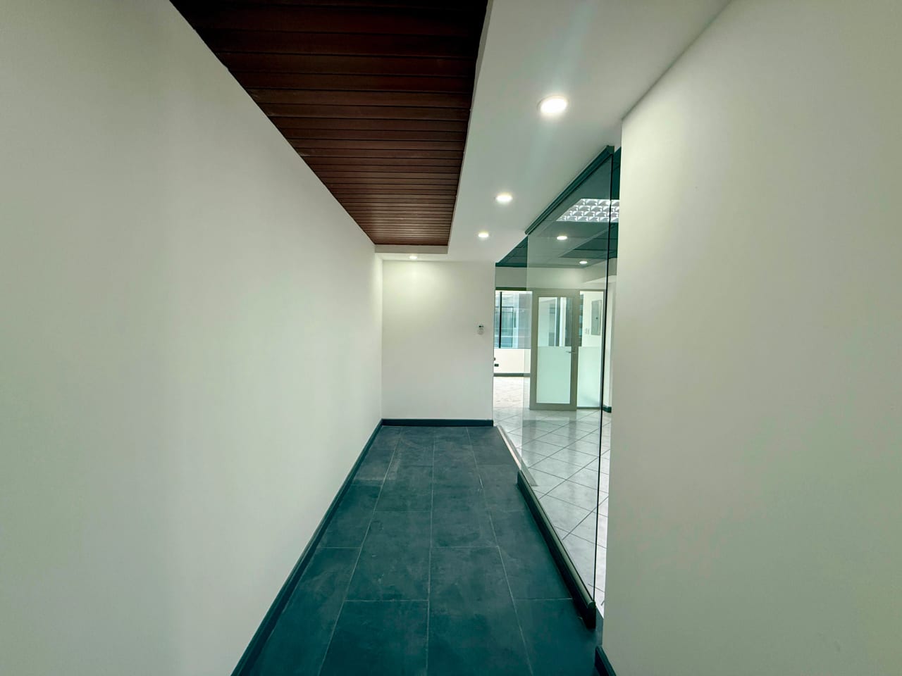 Oficina en venta en Europlaza zona 14 — Oficina en Venta en Zona 14, Guatemala, Ciudad — foto 14 de 14
