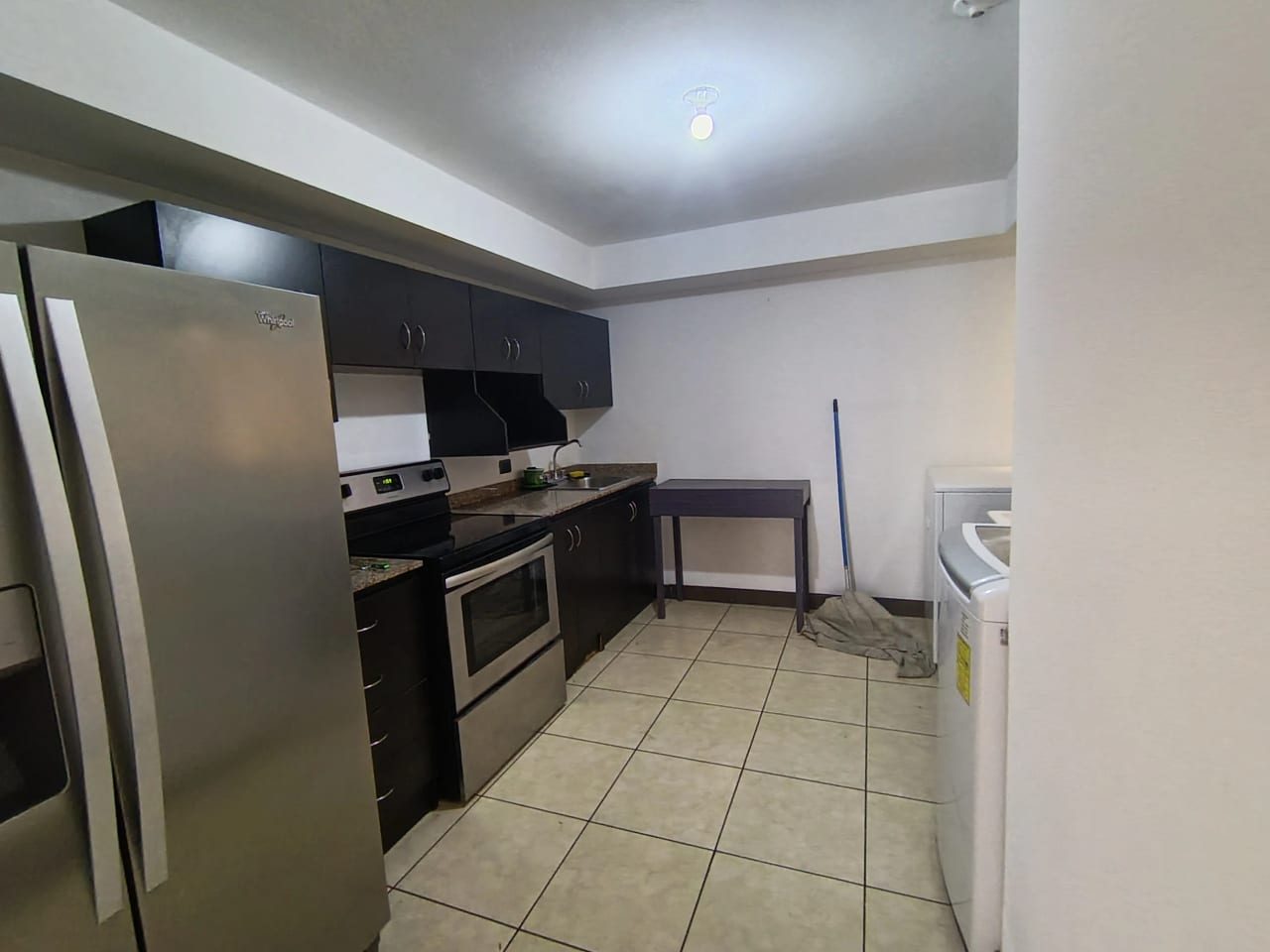 Apartamento en alquiler en Bosques de Euskadi zona 16 — Apartamento en Alquiler en Zona 16, Guatemala, Ciudad — foto 5 de 10