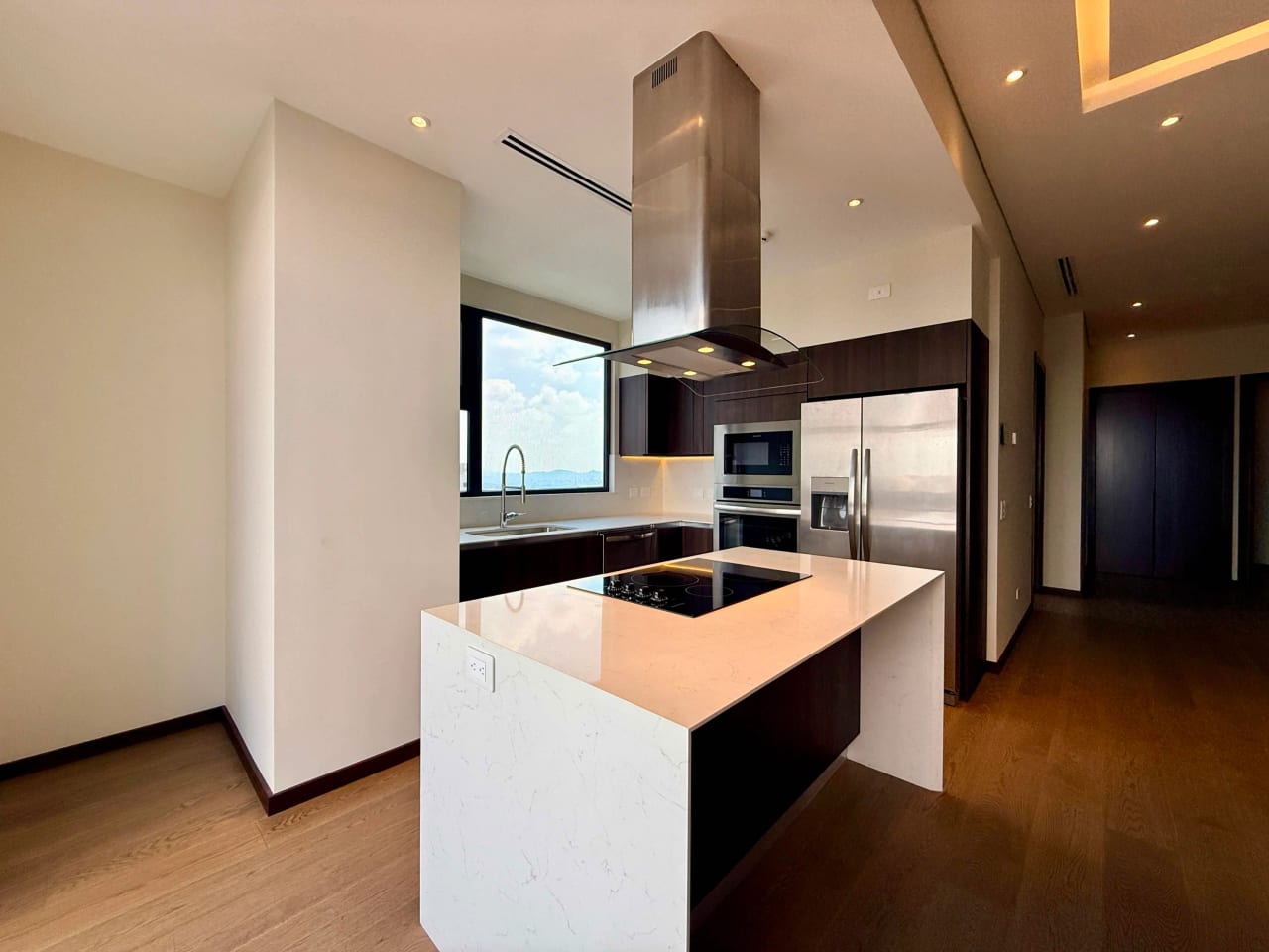 Apartamento en venta edificio Santa Sofia 7ma zona 10 — Apartamento en Venta en Zona 10, Guatemala, Ciudad — foto 16 de 17