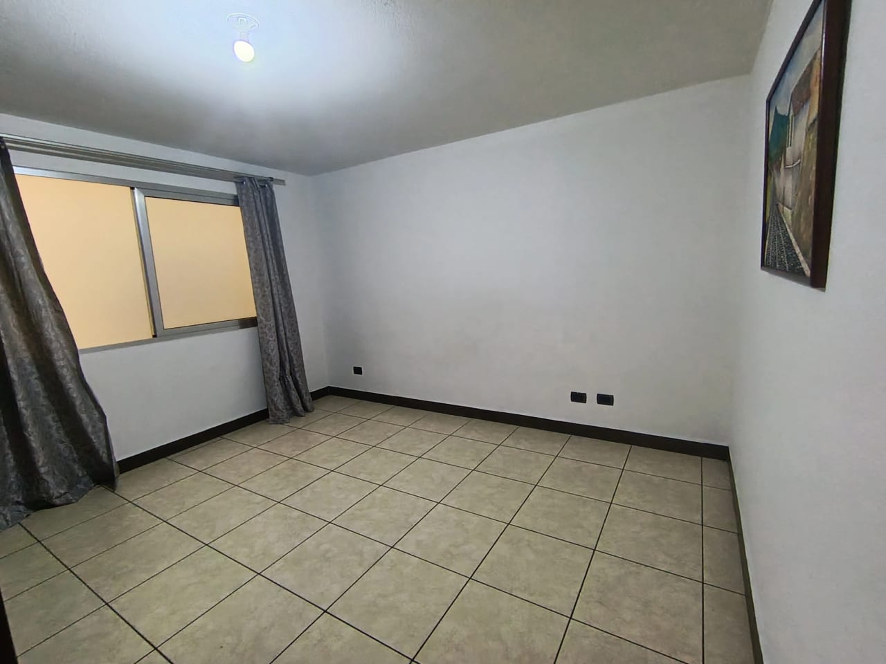 Apartamento en alquiler en Bosques de Euskadi zona 16 — Apartamento en Alquiler en Zona 16, Guatemala, Ciudad — foto 7 de 10