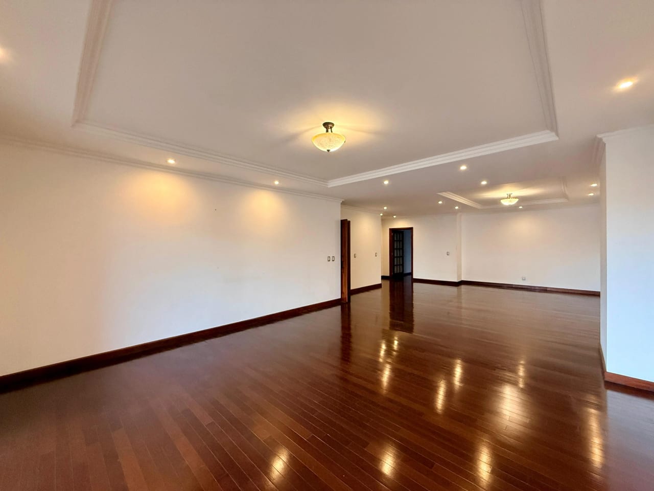 Apartamento en alquiler en Tadeus zona 14 — Apartamento en Alquiler en Zona 14, Guatemala, Ciudad — foto 6 de 17