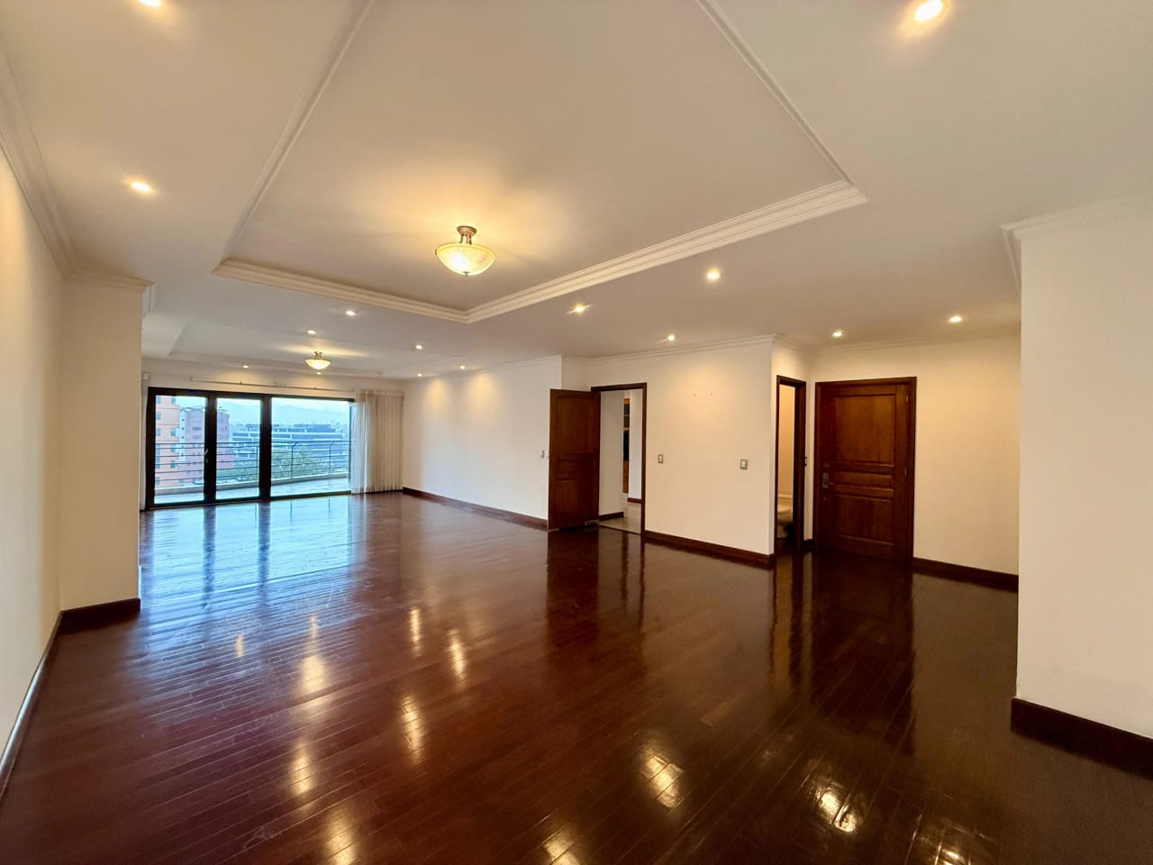 Apartamento en alquiler en Tadeus zona 14 — Apartamento en Alquiler en Zona 14, Guatemala, Ciudad — foto 10 de 17
