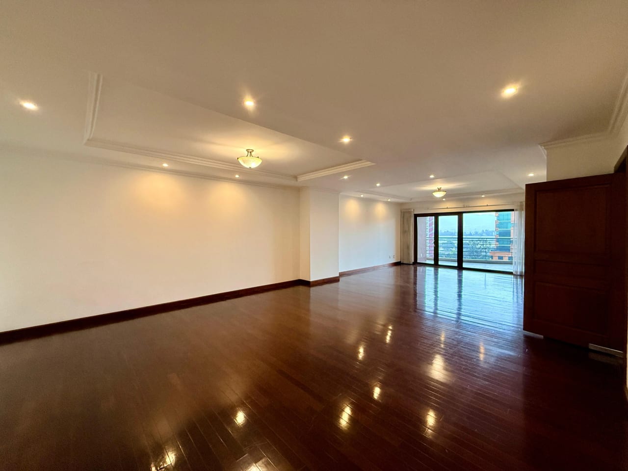 Apartamento en alquiler en Tadeus zona 14 — Apartamento en Alquiler en Zona 14, Guatemala, Ciudad — foto 17 de 17