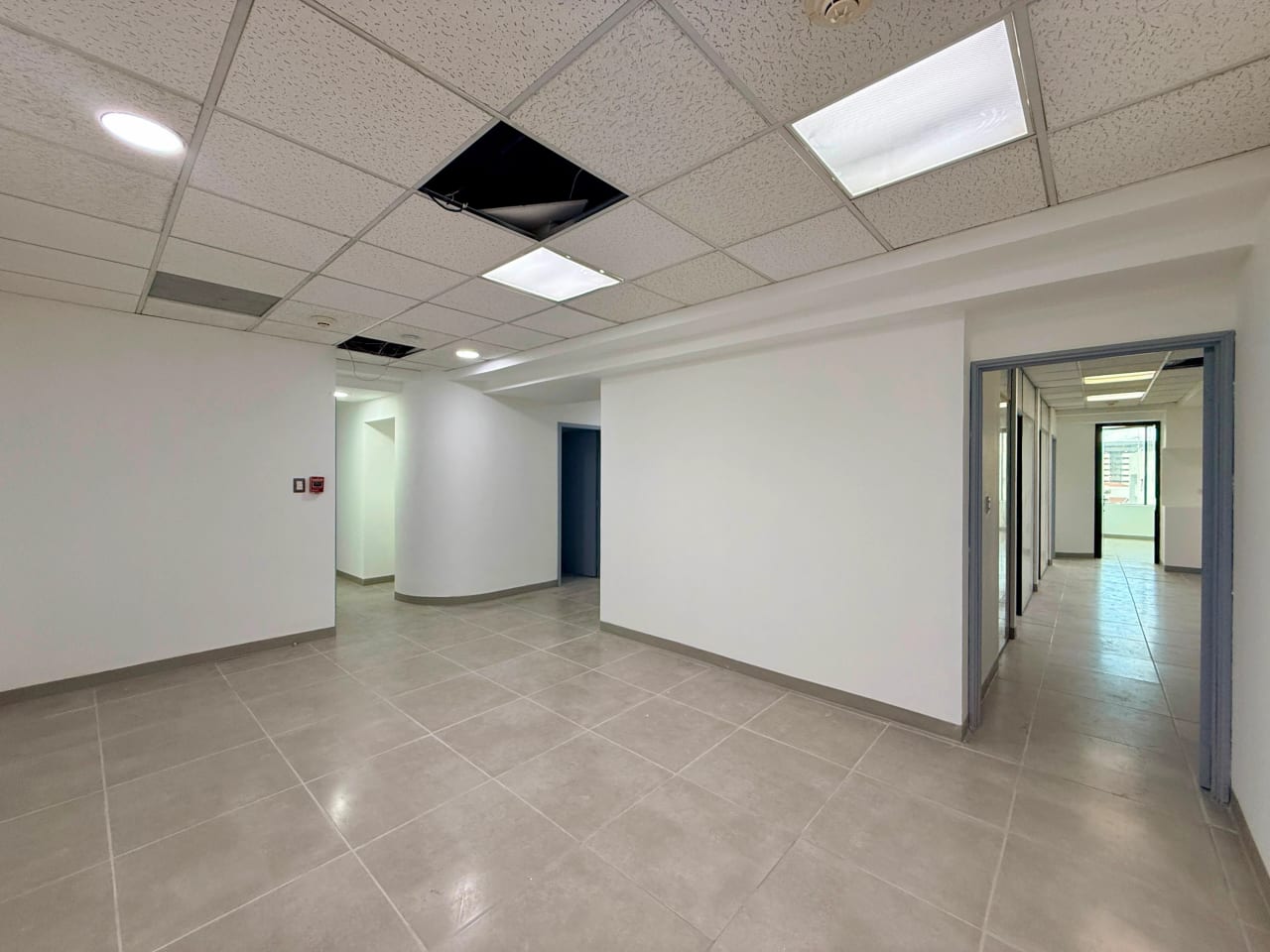 Oficina en venta en Europlaza zona 14 — Oficina en Venta en Zona 14, Guatemala, Ciudad — foto 2 de 17