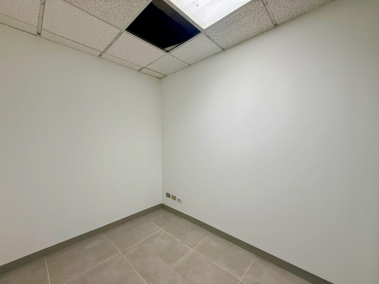 Oficina en venta en Europlaza zona 14 — Oficina en Venta en Zona 14, Guatemala, Ciudad — foto 6 de 17
