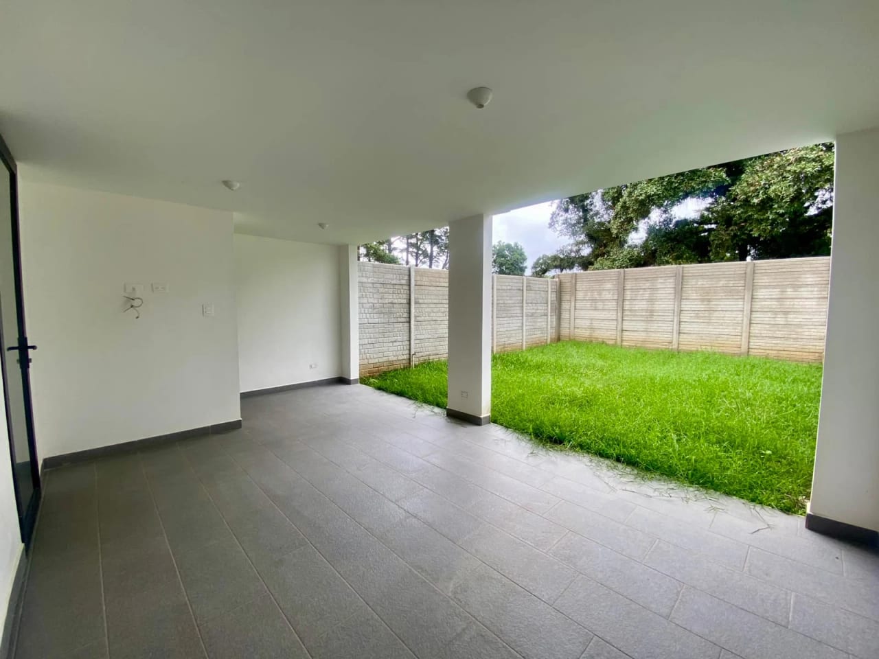 Casa en alquiler en condominio Laureles zona 16 — Casa en Alquiler en Zona 16, Guatemala, Ciudad — foto 10 de 17