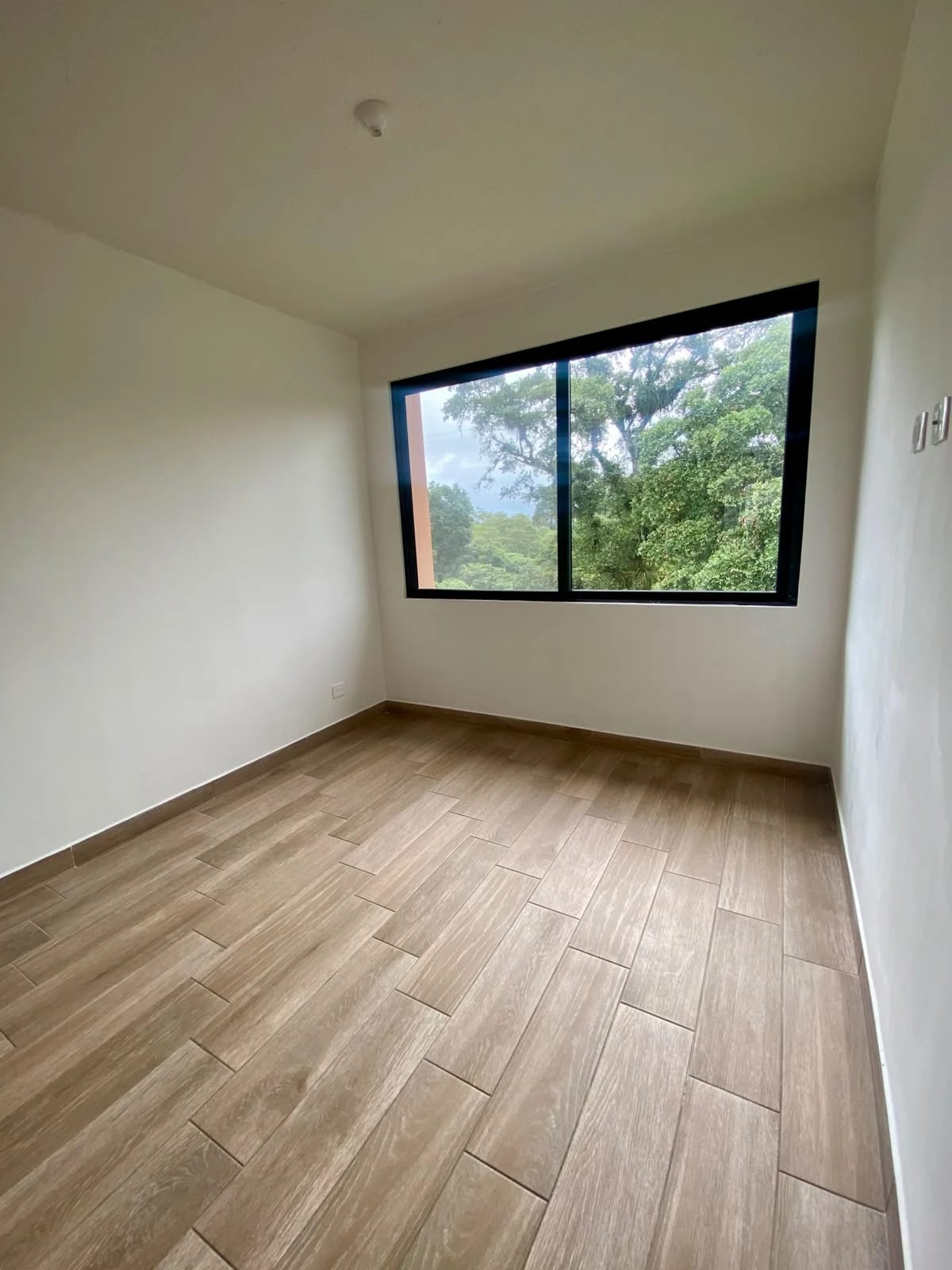 Casa en alquiler en condominio Laureles zona 16 — Casa en Alquiler en Zona 16, Guatemala, Ciudad — foto 9 de 17