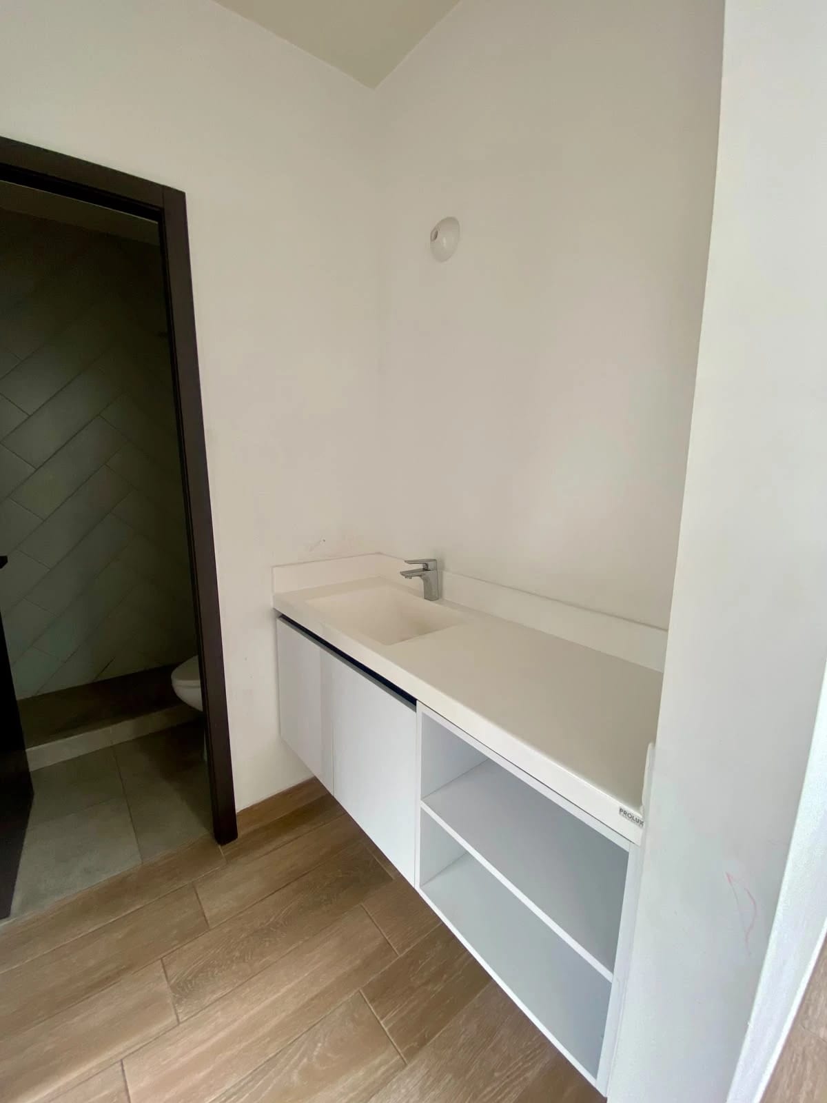 Casa en alquiler en condominio Laureles zona 16 — Casa en Alquiler en Zona 16, Guatemala, Ciudad — foto 14 de 17