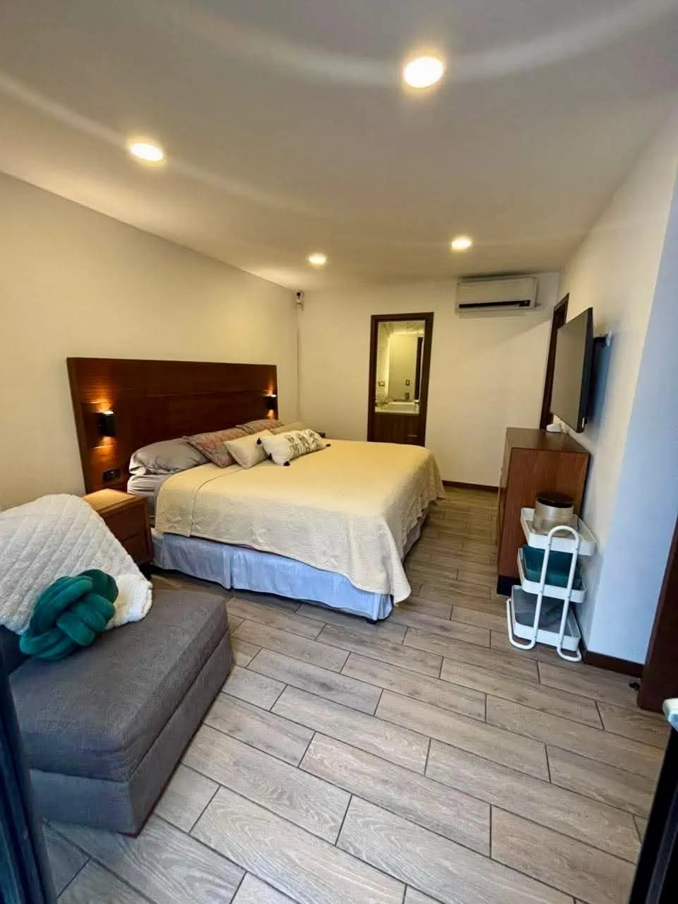 Apartamento con jardin en venta en edificio Dual zona 15 — Apartamento en Venta en Zona 15, Guatemala, Ciudad — foto 1 de 17