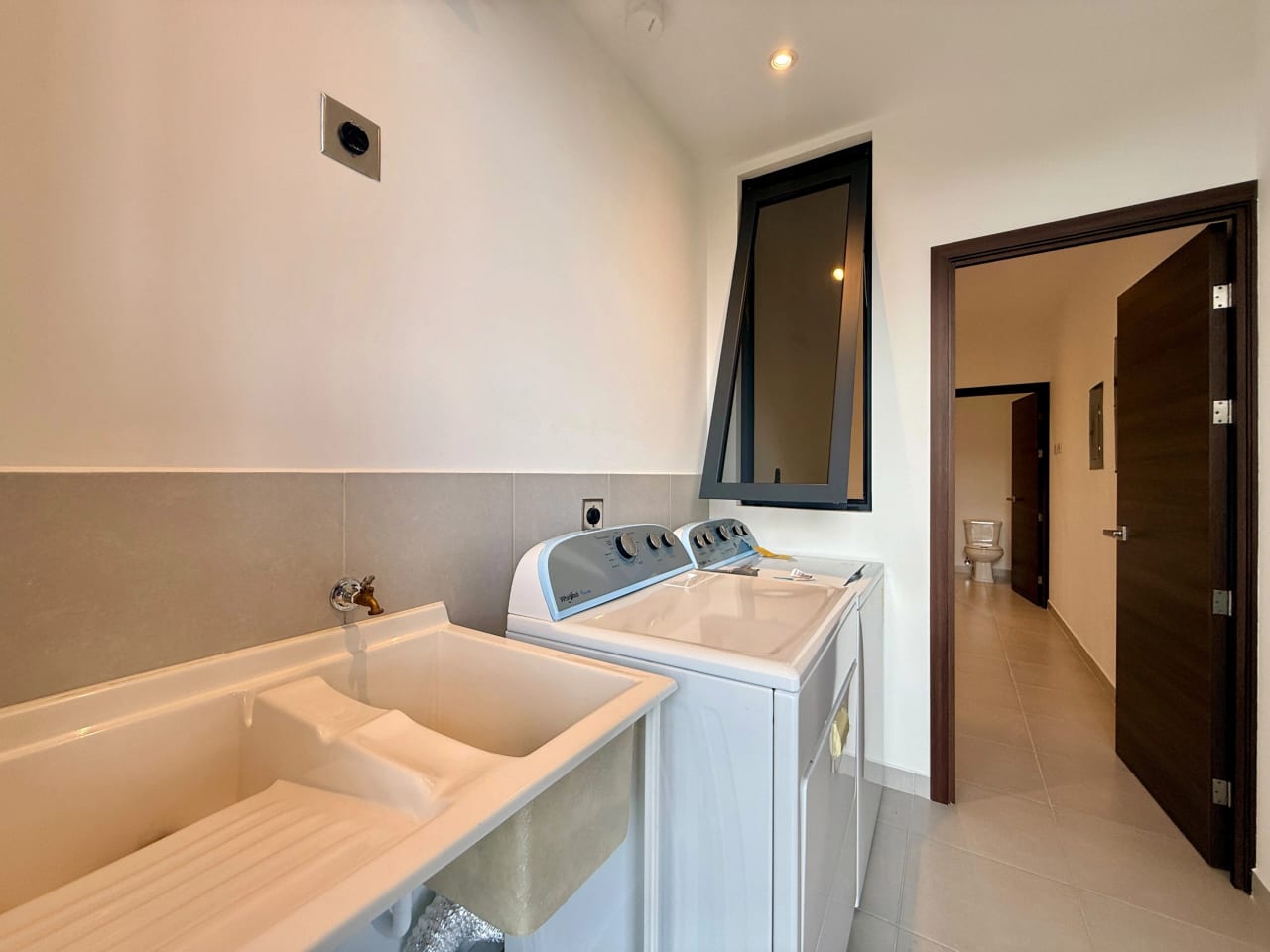Amplio apartamento en alquiler en Verdino zona 15 — Apartamento en Alquiler en Zona 15, Guatemala, Ciudad — foto 10 de 10