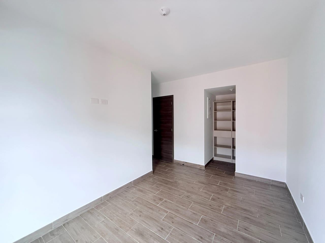Apartamento en alquiler en Modra zona 4 — Apartamento en Alquiler en Zona 4, Guatemala, Ciudad — foto 5 de 17