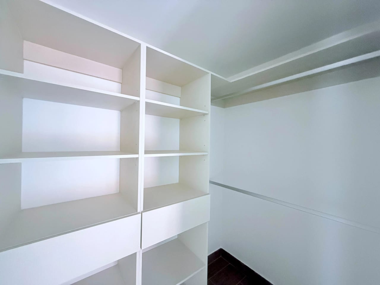Apartamento en alquiler en Modra zona 4 — Apartamento en Alquiler en Zona 4, Guatemala, Ciudad — foto 13 de 17
