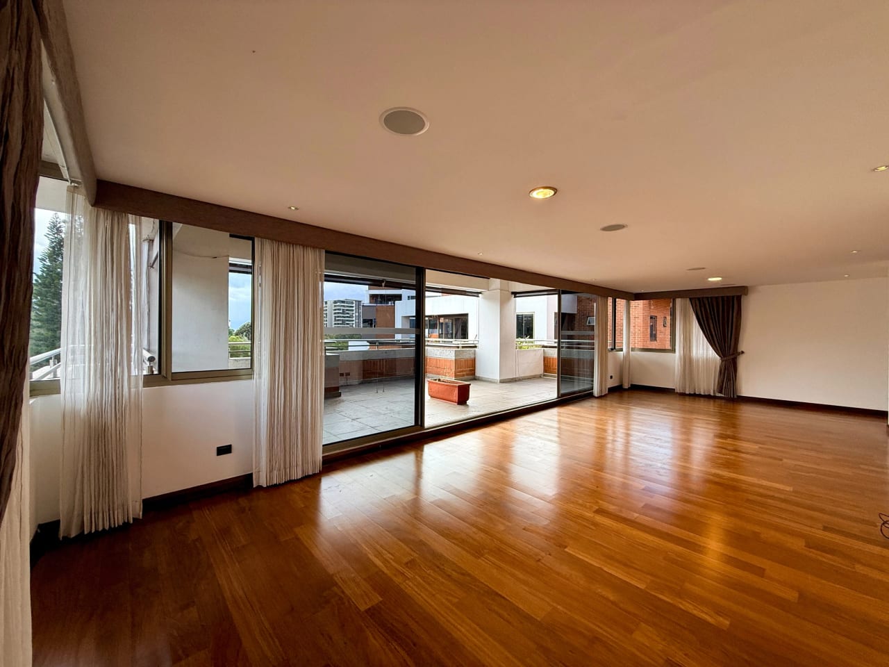Apartamento en alquiler en edificio Verdino zona 15 — Apartamento en Alquiler en Zona 15, Guatemala, Ciudad — foto 4 de 17