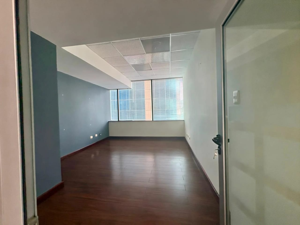 Oficina en venta en Europlaza zona 14 — Oficina en Venta en Zona 14, Guatemala, Ciudad — foto 13 de 14