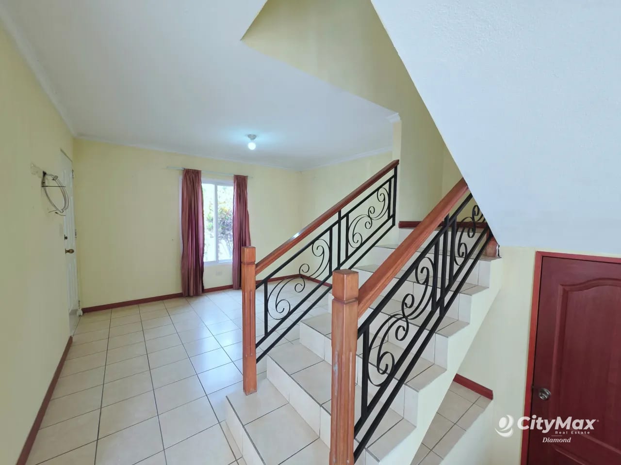 Casa en Venta en Hacienda de Las Flores Villa Nueva — Casa en Venta en Villa Nueva, Guatemala, Ciudad — foto 3 de 9