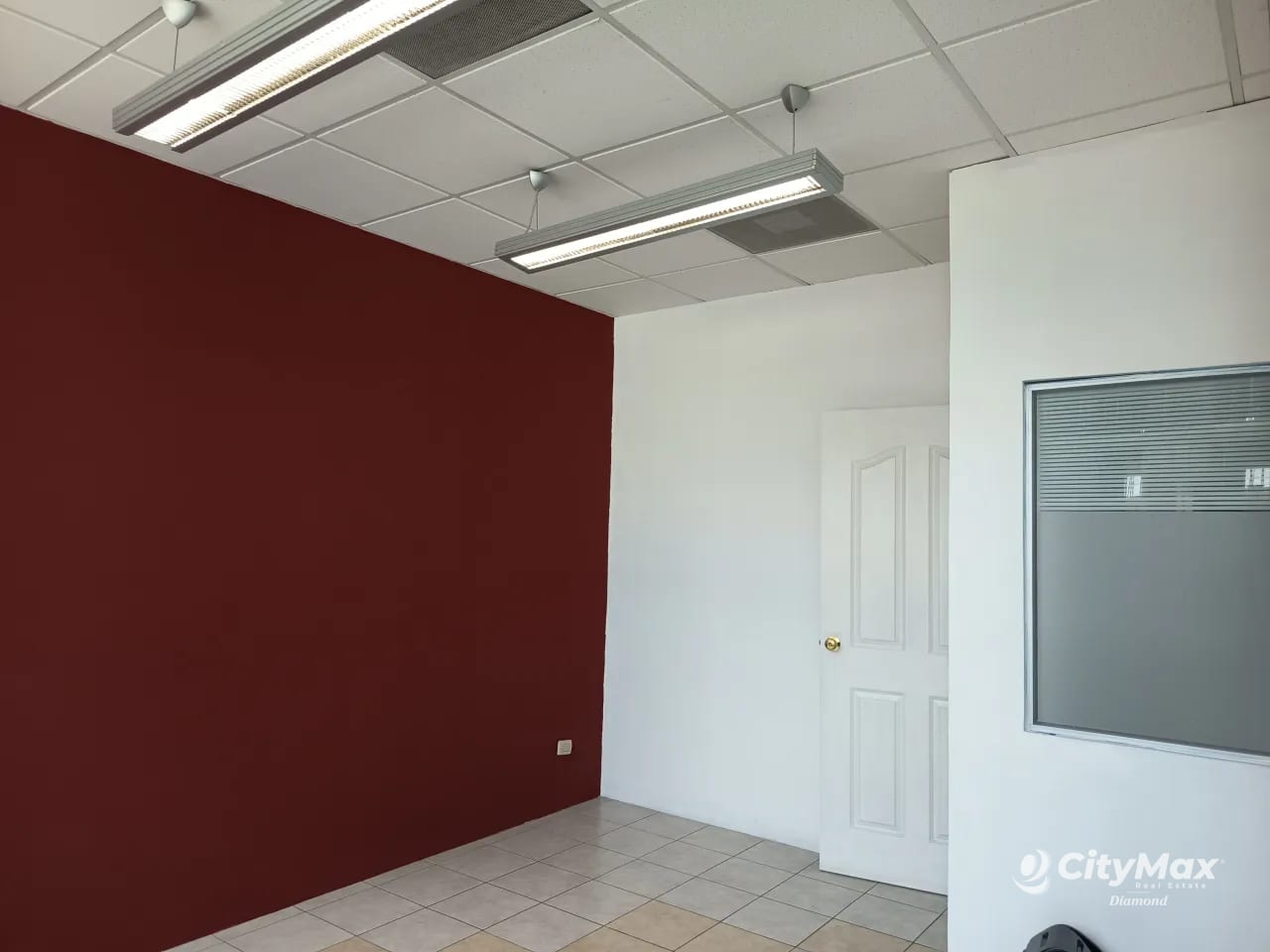 Oficina en Venta y/o renta en Zona 10 Zona Pradera — Oficina en Venta en Zona 10, Guatemala, Ciudad — foto 2 de 8