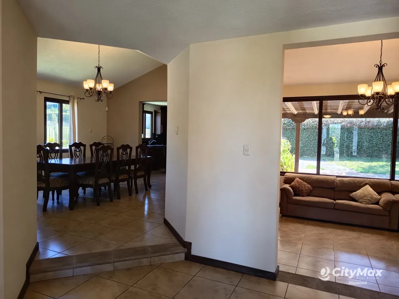 Casa Grande en Venta en Carretera al Salvador km. 25 — Casa en Venta en Carretera a El Salvador, Guatemala, Ciudad — foto 5 de 17