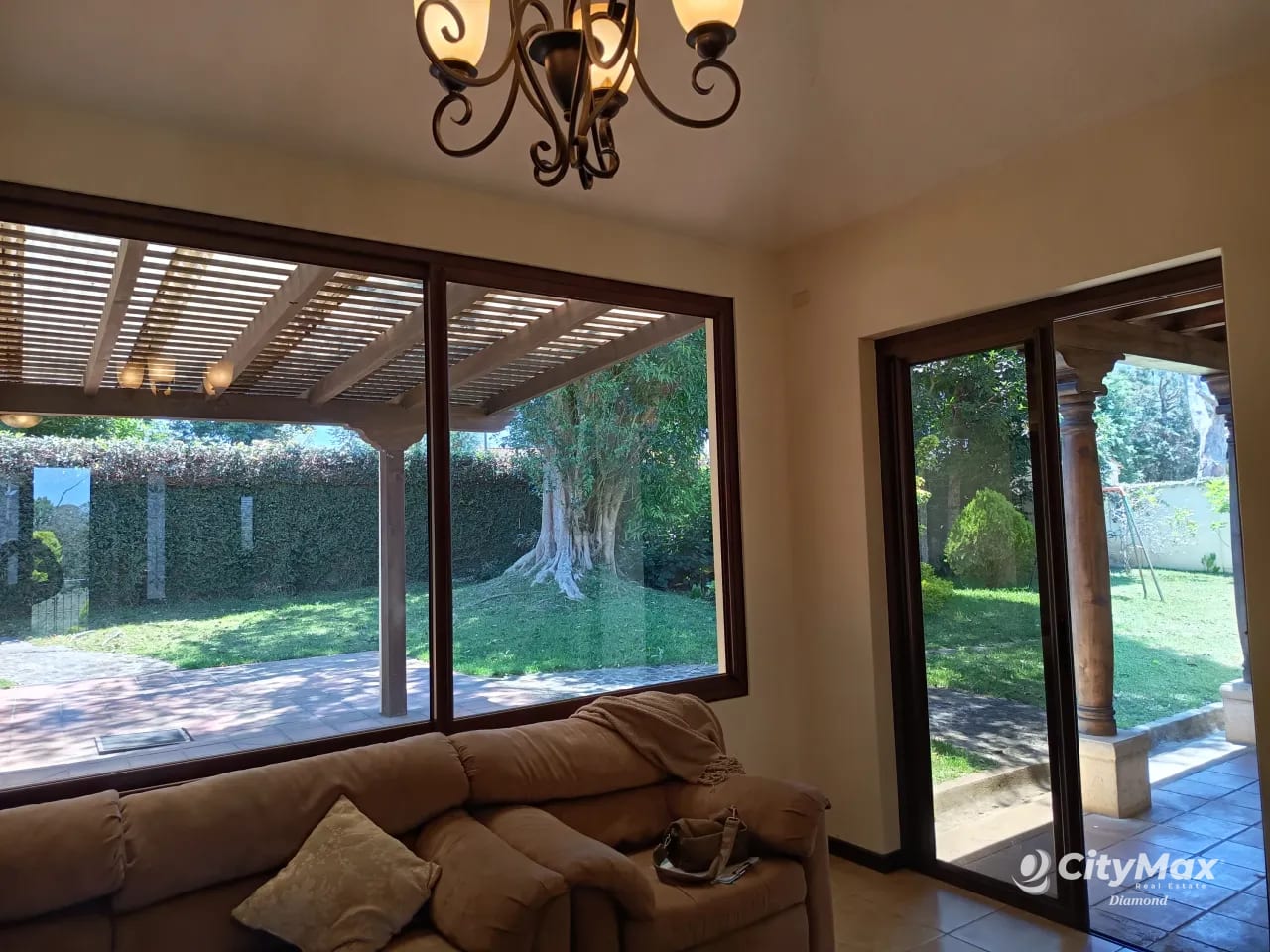 Casa Grande en Venta en Carretera al Salvador km. 25 — Casa en Venta en Carretera a El Salvador, Guatemala, Ciudad — foto 8 de 17