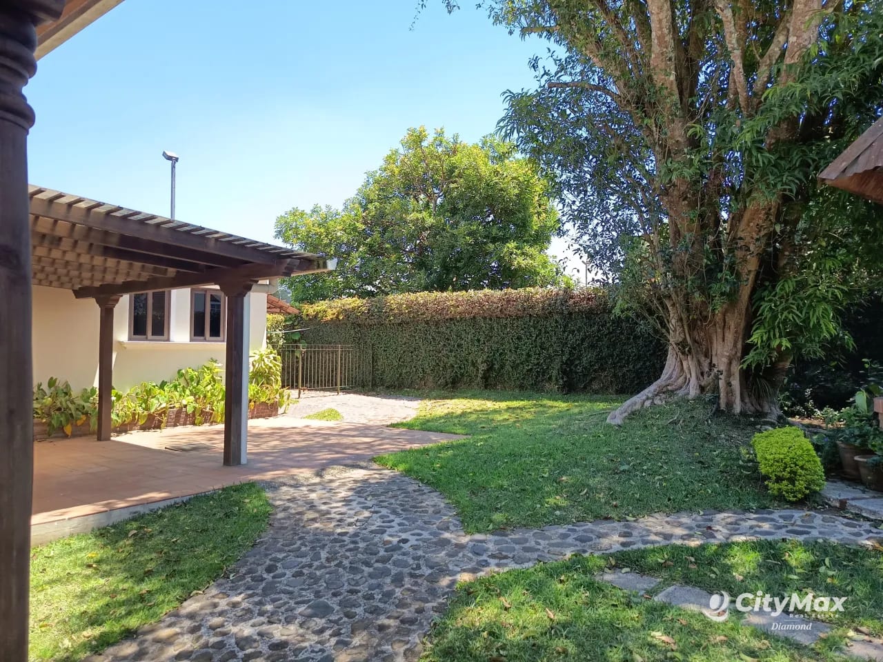 Casa Grande en Venta en Carretera al Salvador km. 25 — Casa en Venta en Carretera a El Salvador, Guatemala, Ciudad — foto 13 de 17