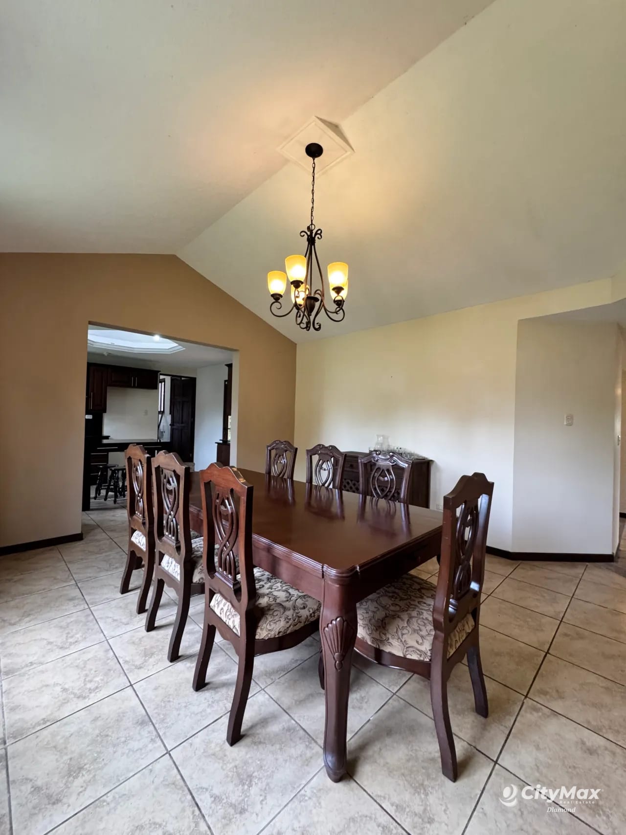 Casa Grande en Venta en Carretera al Salvador km. 25 — Casa en Venta en Carretera a El Salvador, Guatemala, Ciudad — foto 15 de 17