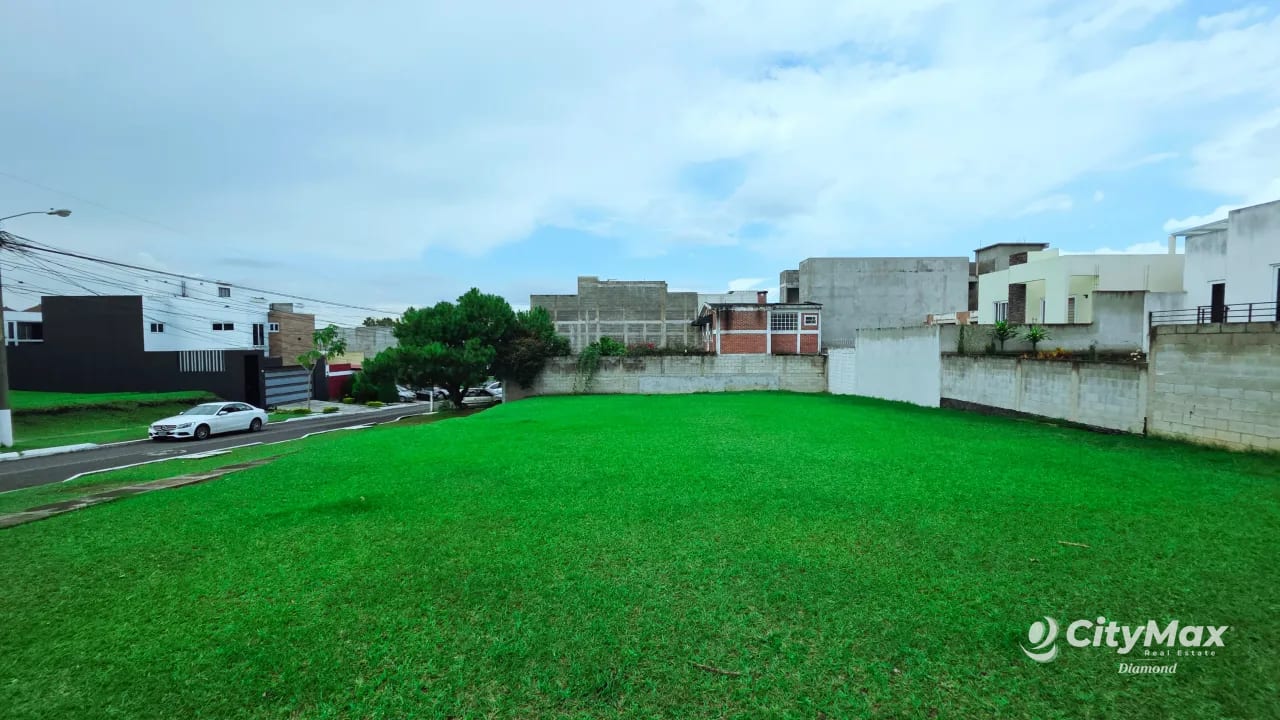 Terreno Residencial en Venta en Hacienda Real Zona 16 — Terreno en Venta en Zona 16, Guatemala, Ciudad — foto 1 de 6