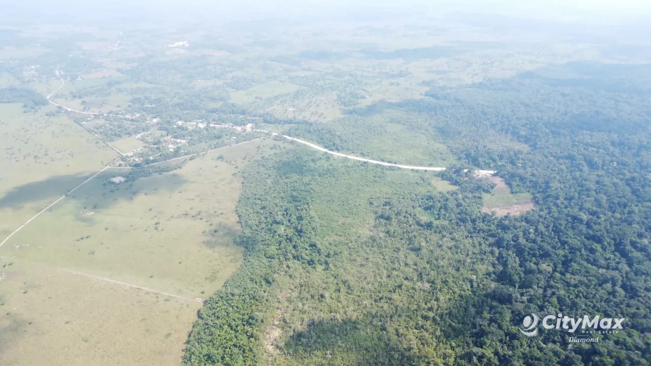 Finca de 4,876 manzanas en Venta en Petén — Finca en Venta en Sayaxché, Petén — foto 5 de 9