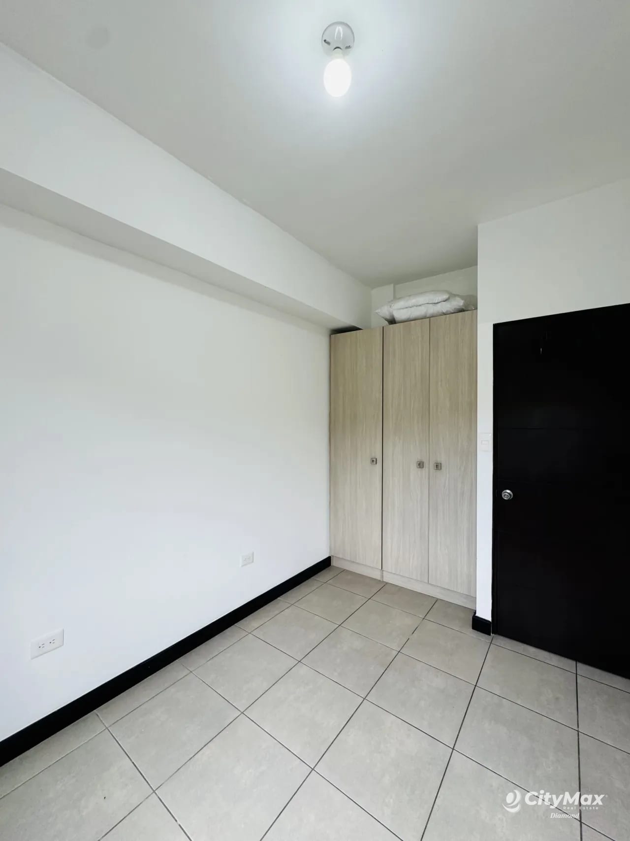Apartamento en renta Amueblado en zona 16, Hexa 16 — Apartamento en Alquiler en Zona 16, Guatemala, Ciudad — foto 2 de 8