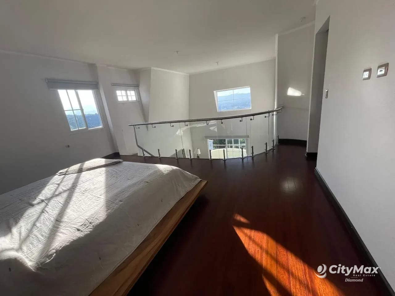 Exclusivo LOFT amueblado en renta zona 16 — Apartamento en Alquiler en Zona 16, Guatemala, Ciudad — foto 4 de 9