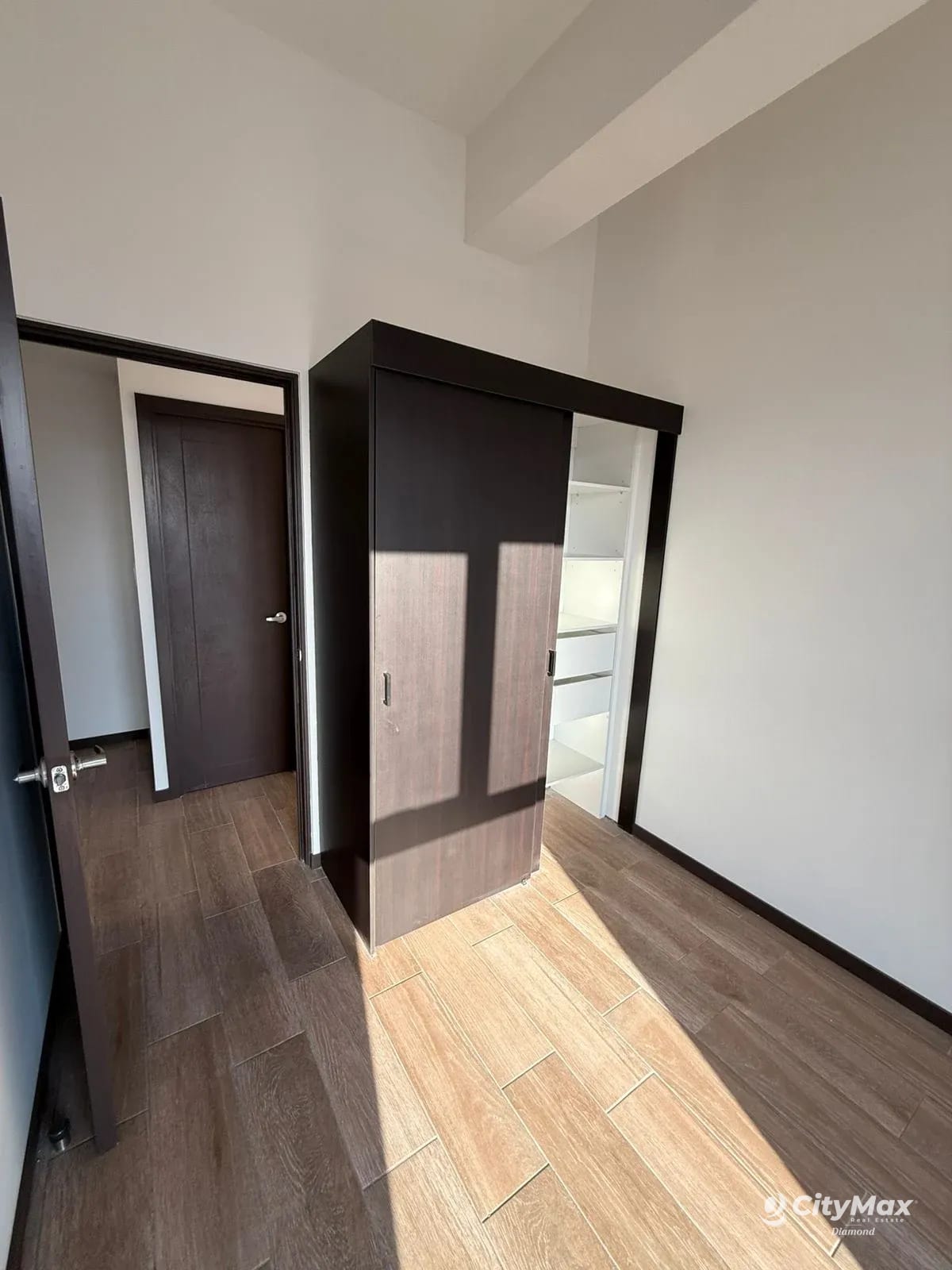 Apartamento en renta en zona 11 Edificio Altaire — Apartamento en Venta en Zona 11, Guatemala, Ciudad — foto 6 de 8