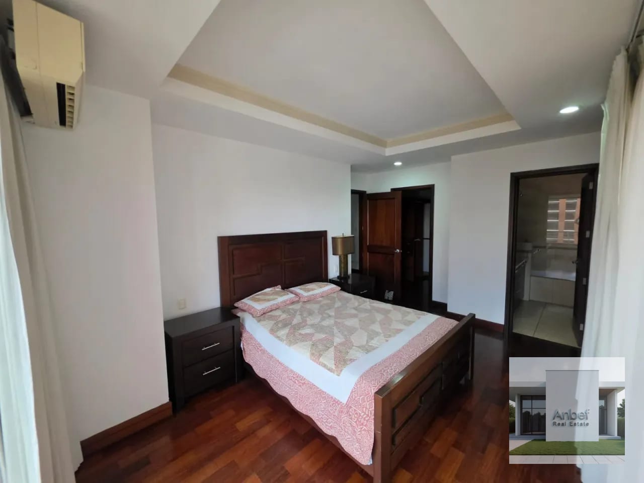 Alquiler Apartamento Amueblado 2 Dormitorios y cuarto de servicio Z10 — Apartamento en Alquiler en Zona 10, Guatemala, Ciudad — foto 7 de 12