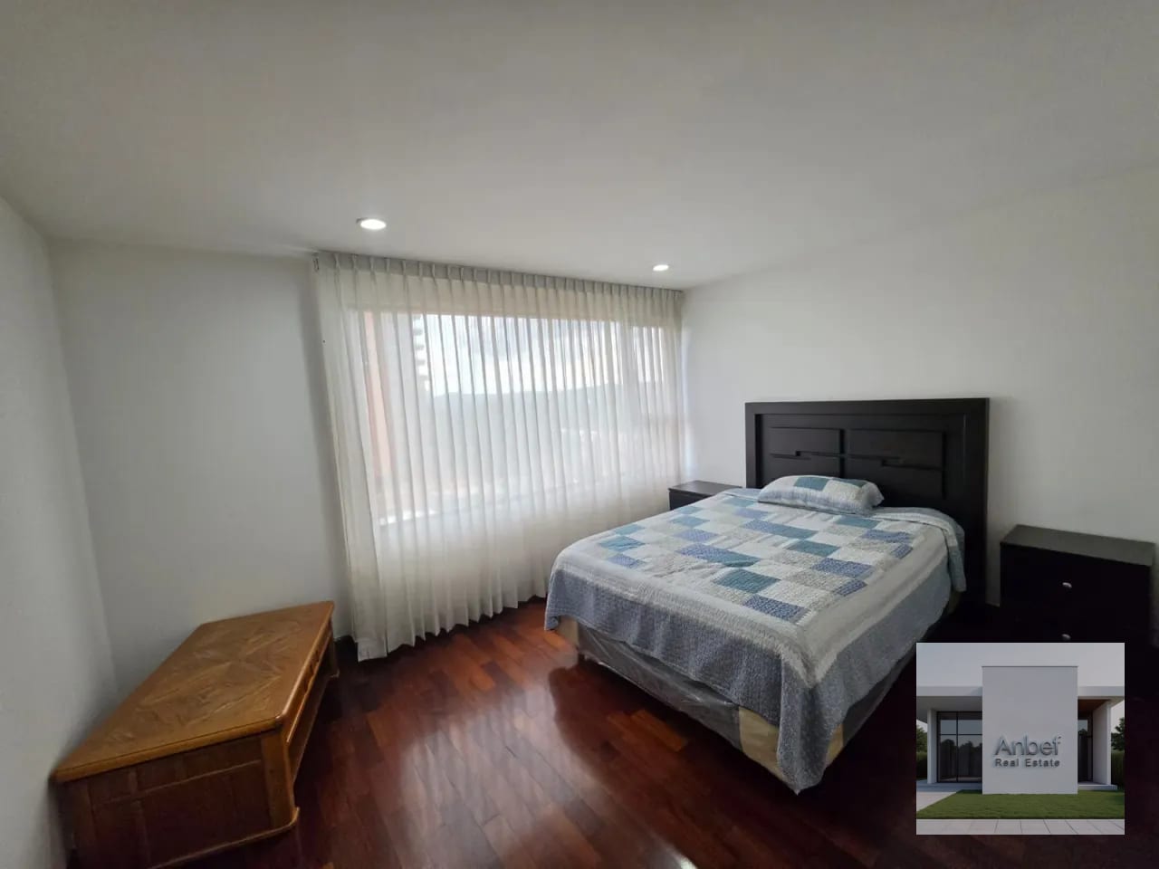 Alquiler Apartamento Amueblado 2 Dormitorios y cuarto de servicio Z10 — Apartamento en Alquiler en Zona 10, Guatemala, Ciudad — foto 10 de 12