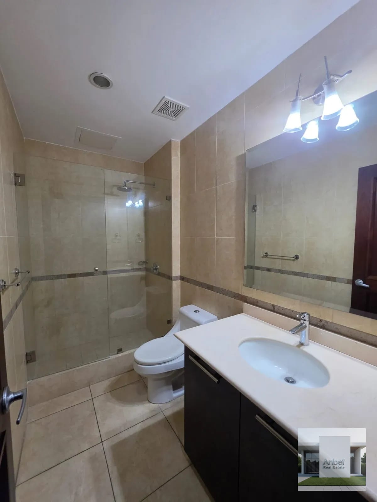 Alquiler Apartamento Amueblado 2 Dormitorios y cuarto de servicio Z10 — Apartamento en Alquiler en Zona 10, Guatemala, Ciudad — foto 12 de 12