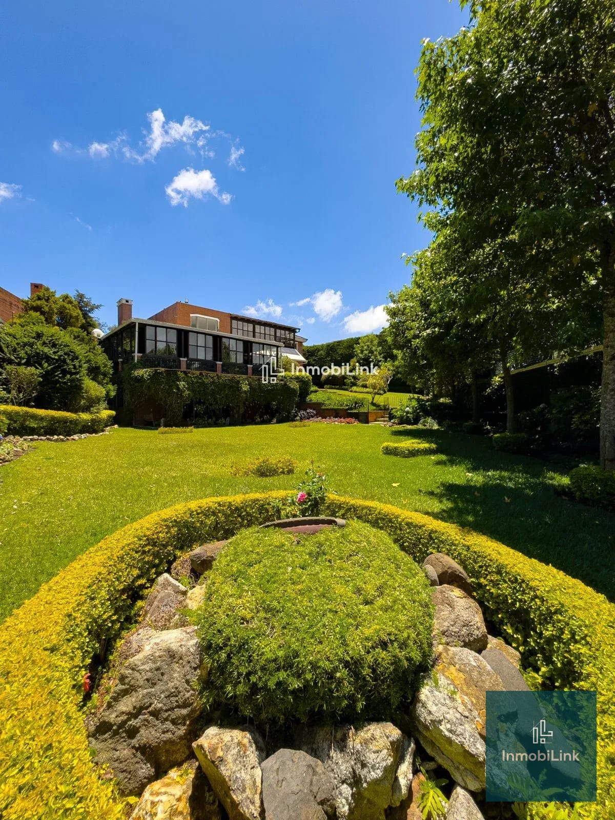 Casa las Alturas — Casa en Venta en Carretera a El Salvador, Guatemala, Ciudad — foto 1 de 17