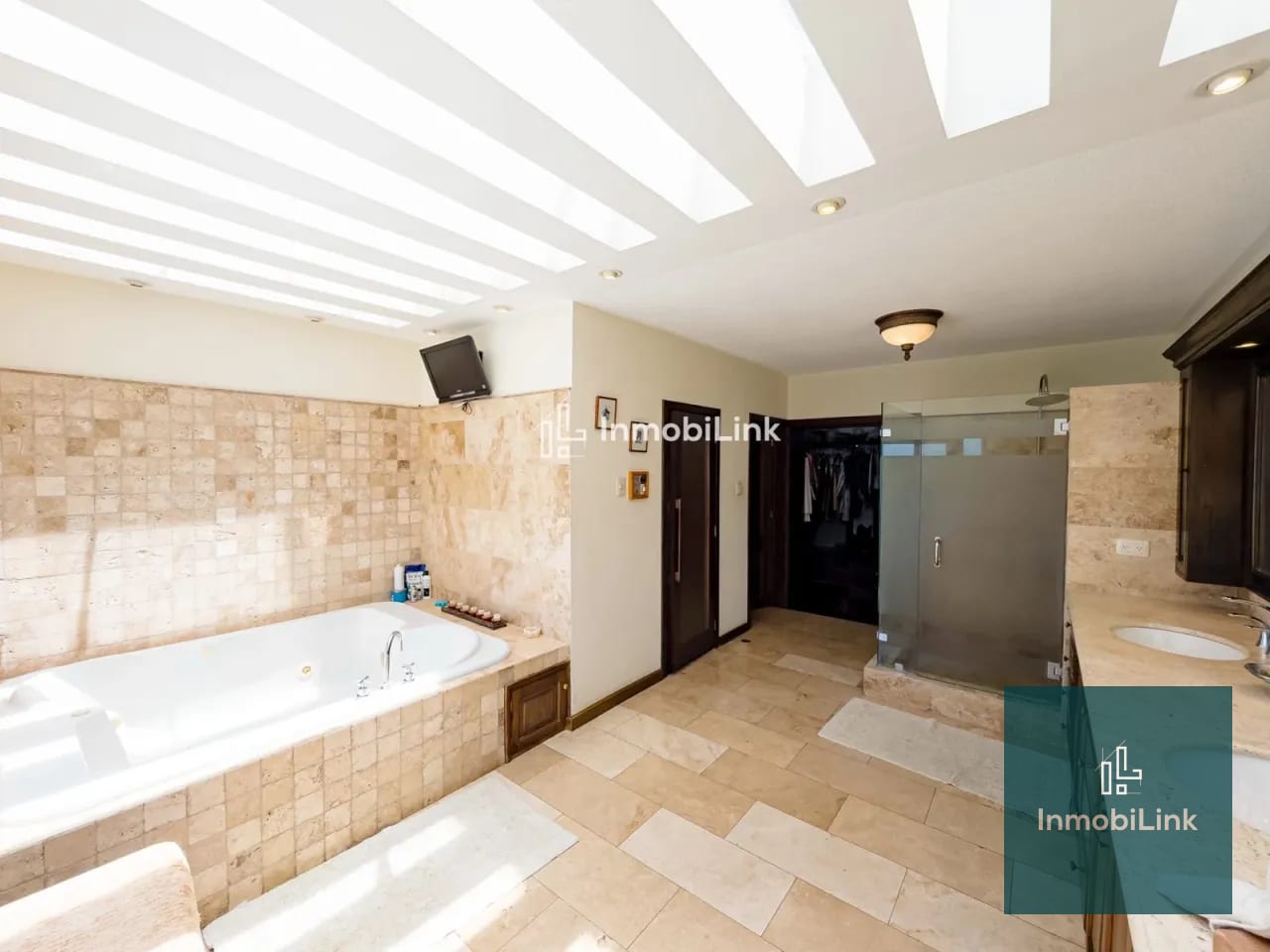 Casa las Alturas — Casa en Venta en Carretera a El Salvador, Guatemala, Ciudad — foto 16 de 17