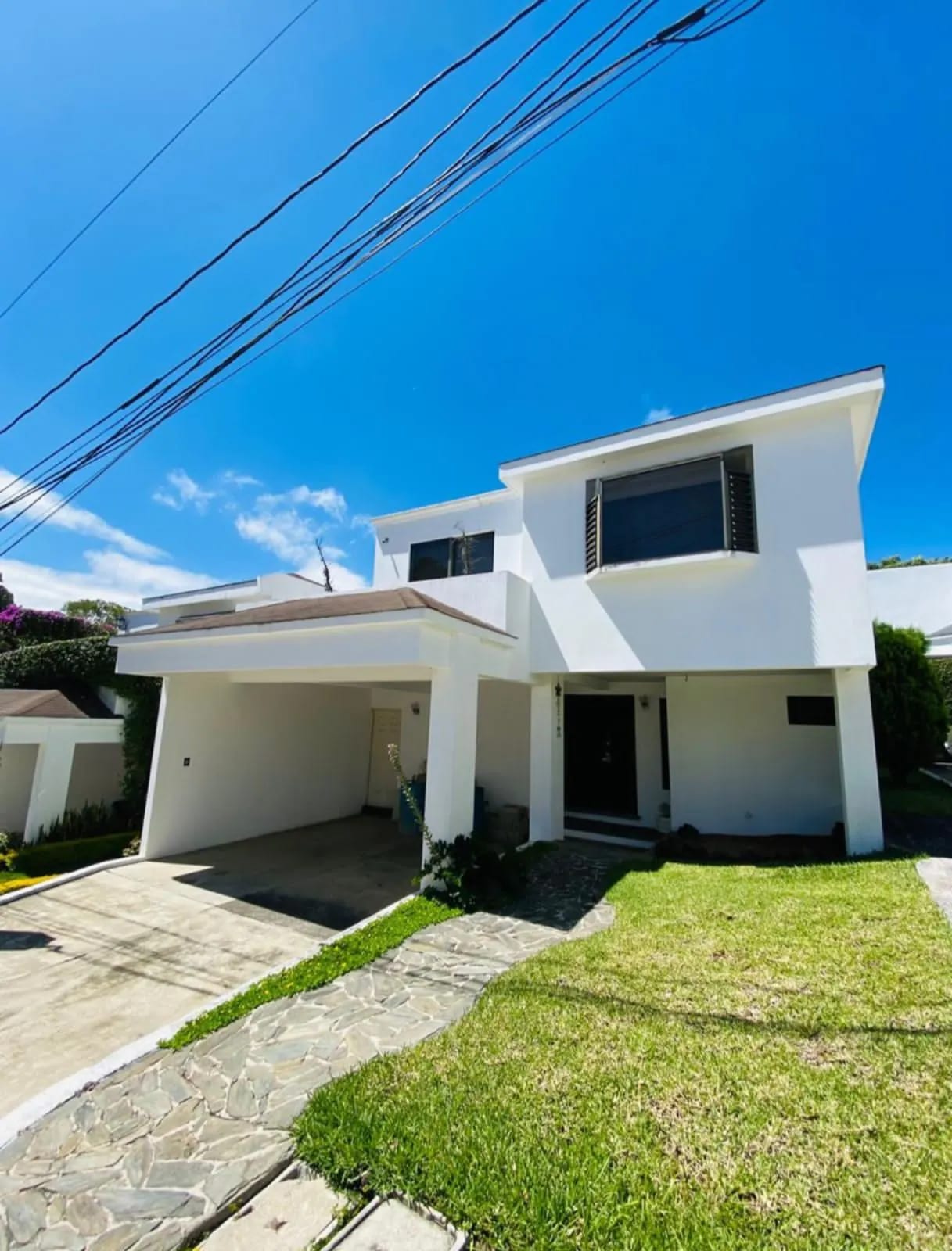 Casa en venta - San Cristóbal - Zona 8 de Mixco — Casa en Venta en Zona 8 Mixco, Guatemala, Ciudad — foto 1 de 11