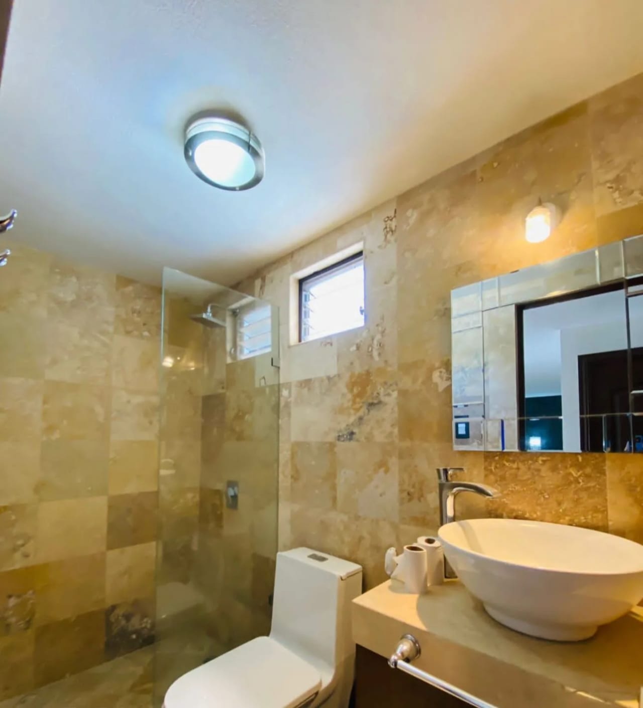 Casa en venta - San Cristóbal - Zona 8 de Mixco — Casa en Venta en Zona 8 Mixco, Guatemala, Ciudad — foto 4 de 11