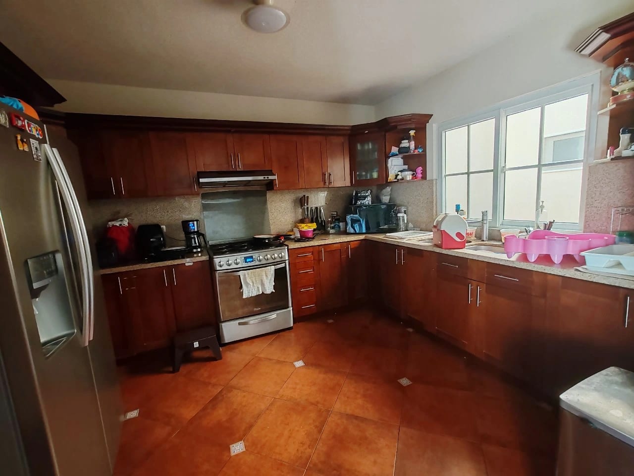 Casa en venta - Hacienda Real Z.16 — Casa en Venta en Zona 16, Guatemala, Ciudad — foto 4 de 13