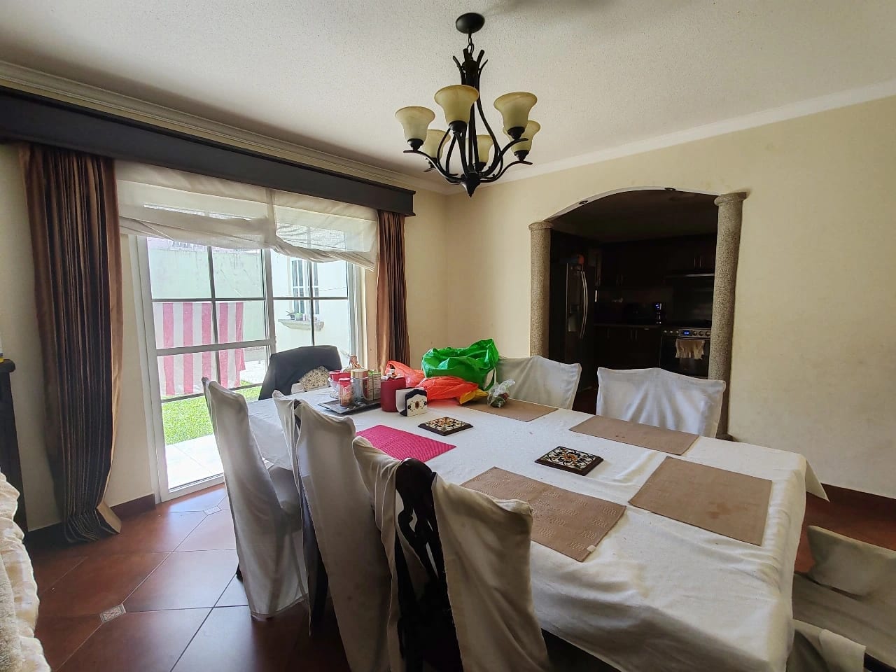 Casa en venta - Hacienda Real Z.16 — Casa en Venta en Zona 16, Guatemala, Ciudad — foto 3 de 13